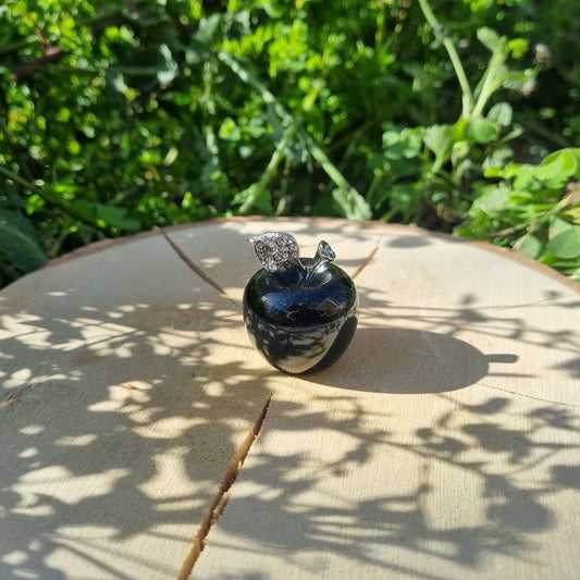 Pomme en cristal obsidienne noir